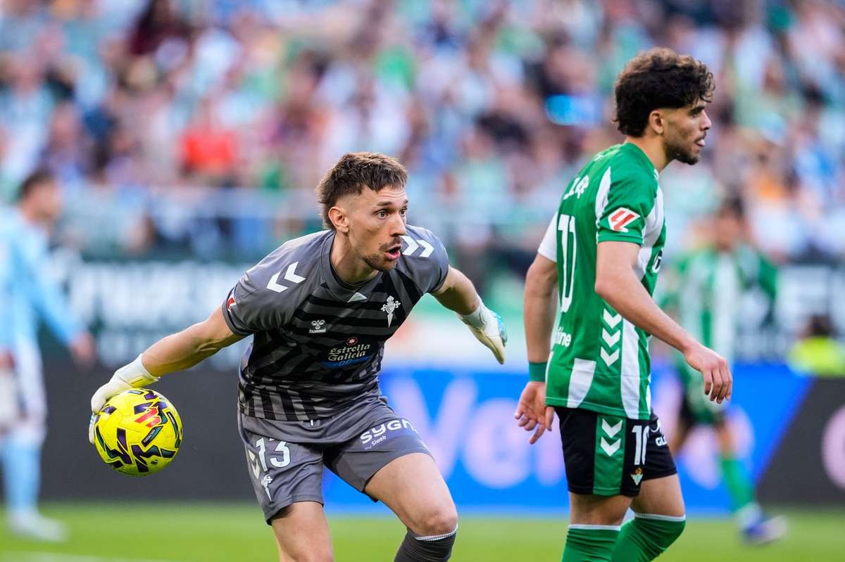 VIDEO Ionut Radu incaseaza un gol de la un fost jucator de la Barcelona si Arsenal1773605851