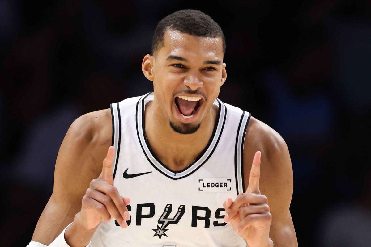 Victor Wembanyama realizeaza cel mai rapid double double din istoria NBA1774934258