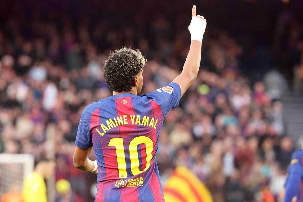 record doborat lamine yamal cel mai tanar jucator care reuseste un hattrick pentru barcelona in laliga1772339848