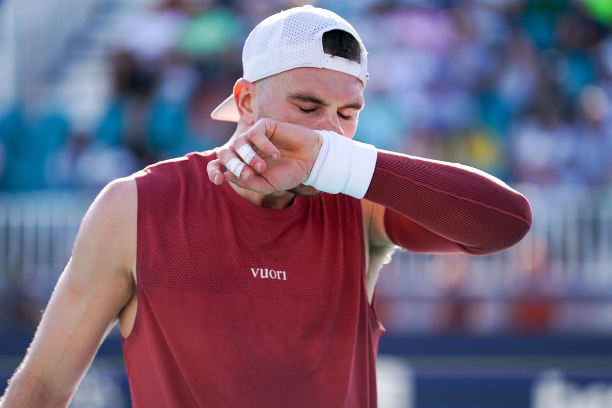 Accidentarea il determina pe Jack Draper sa se retraga din turul intai al Barcelona Open1776096453