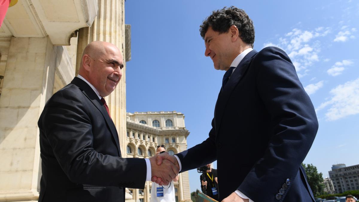 Ar fi putut Nicusor Dan sa evite criza politica Bolojan Cu oameni cu alte interese este foarte dificil sa1777527610