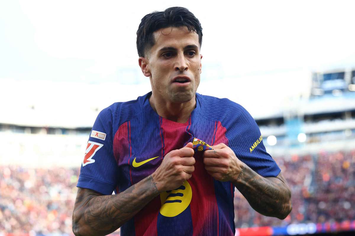 Barcelona a luat deja o hotarare cu privire la viitorul lui Joao Cancelo1775495253