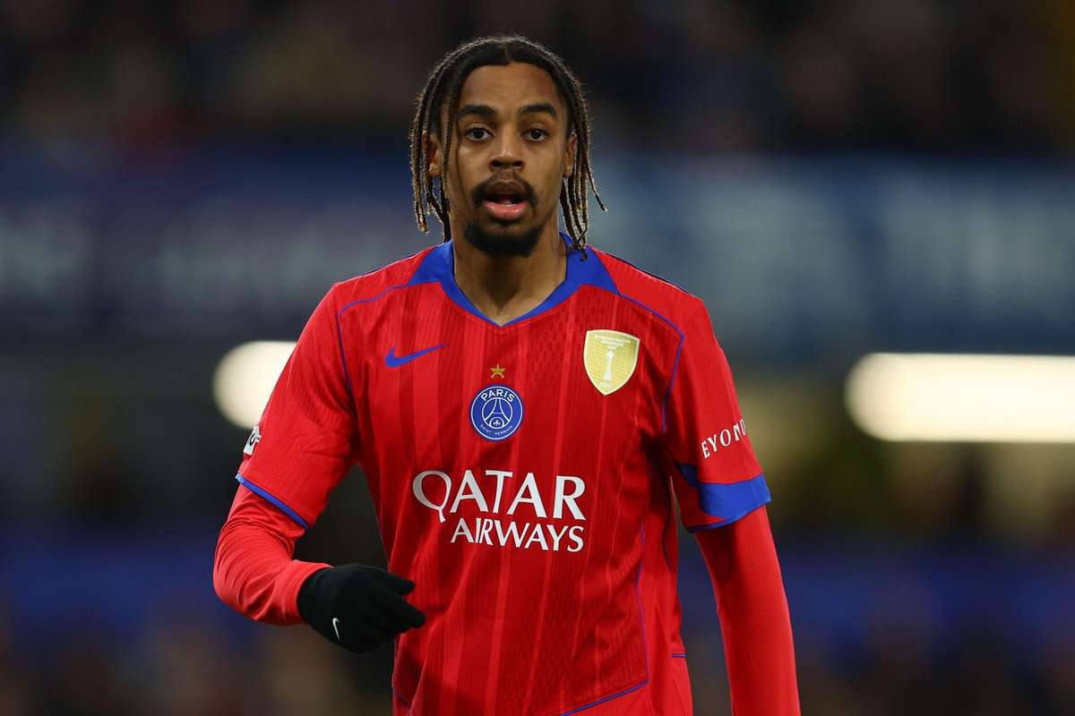 Bradley Barcola a revenit la antrenamentele cu PSG cu o zi inainte de confruntarea cu Liverpool1775558862