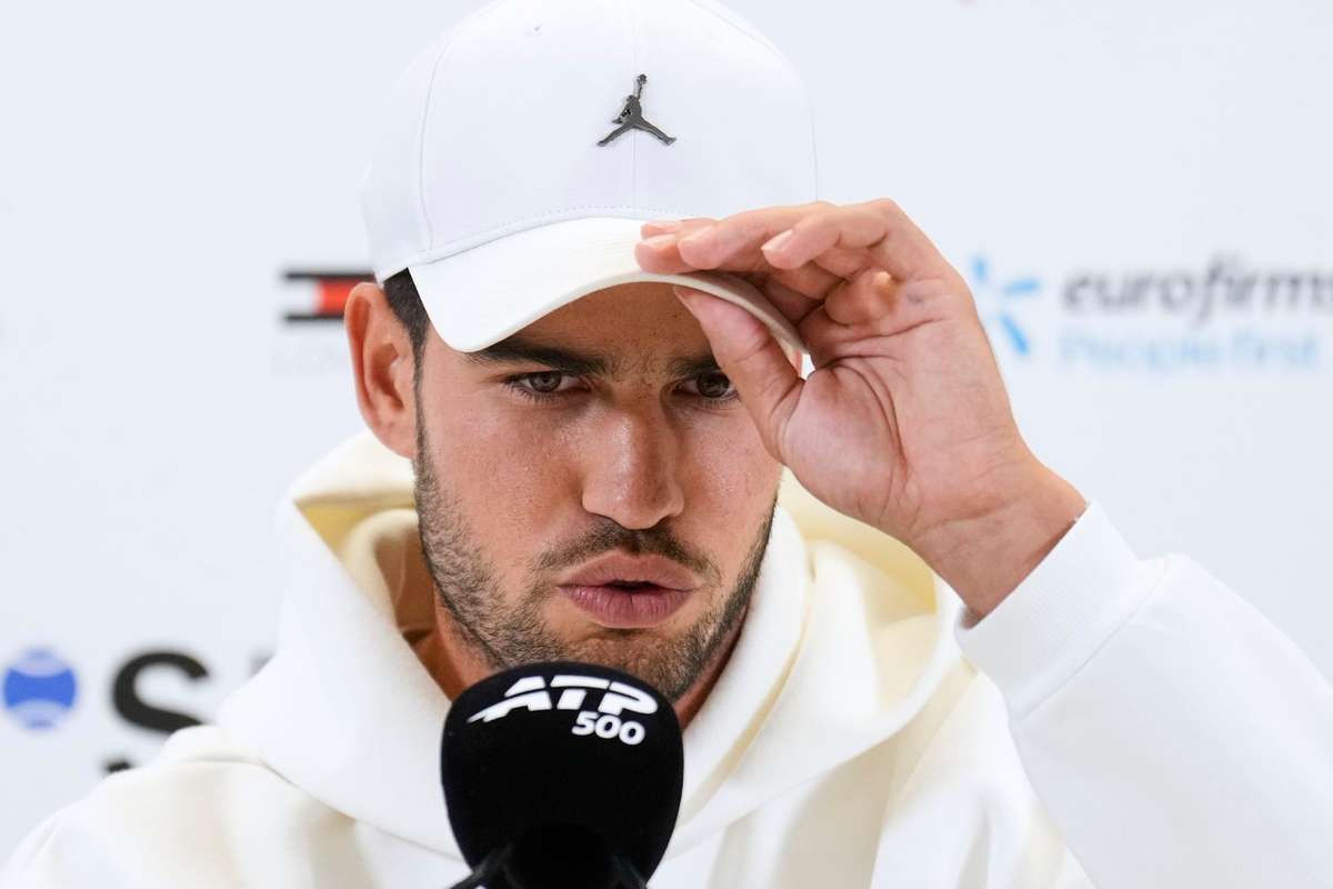 Carlos Alcaraz ar putea rata si Wimbledon Prognoze pesimiste din partea specialistilor spanioli1777415985