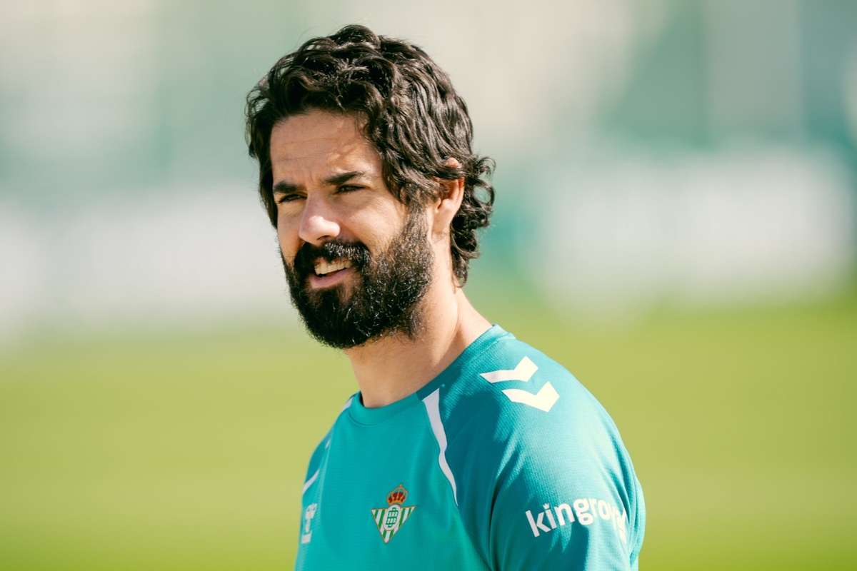 Isco se intoarce la antrenamente dupa patru luni si jumatate1775485057