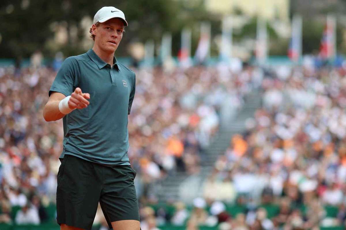 Jannik Sinner debut impresionant la Monte Carlo Victorie convingatoare si performanta comparabila cu cea a lui Roger Federer1775564258