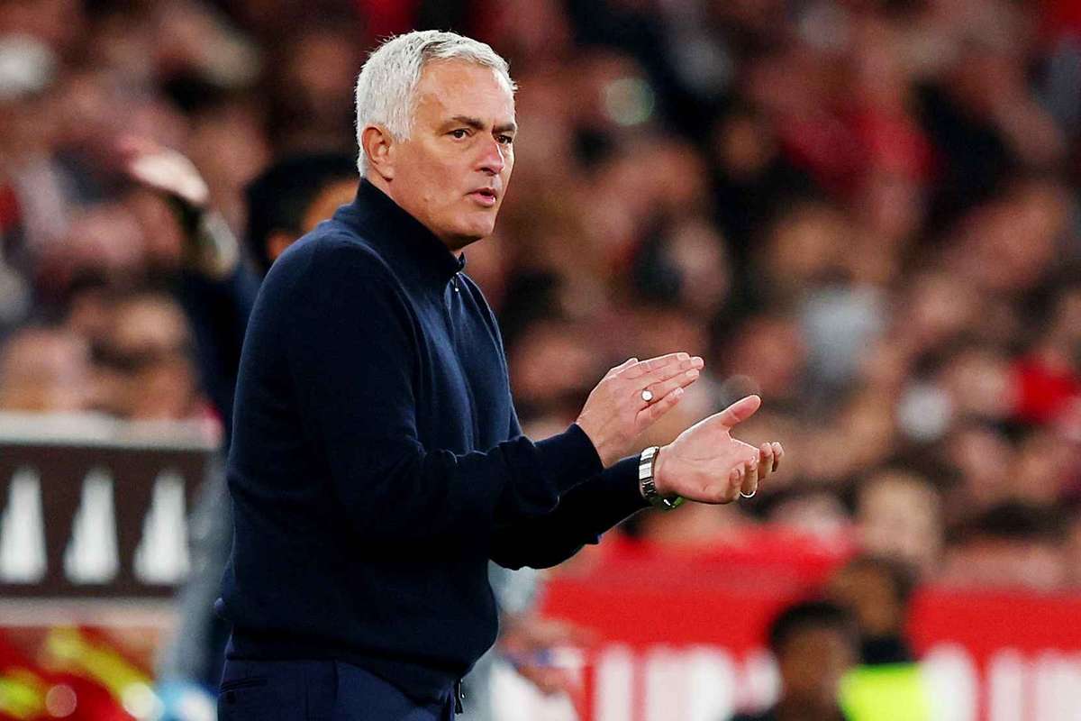 Jose Mourinho reactioneaza la zvonurile despre plecarea de la Benfica1775575049