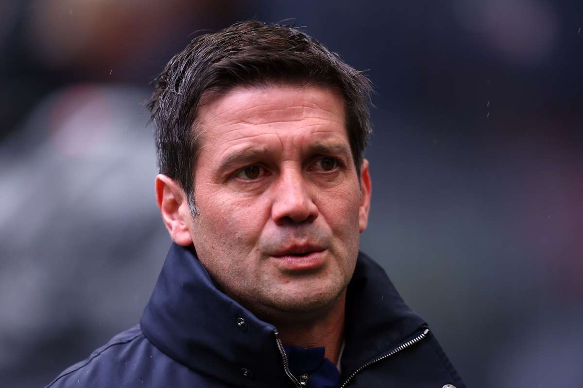 Mesajul lui Cristi Chivu pentru Mircea Lucescu I sunt alaturi lui si familiei sale1775474862