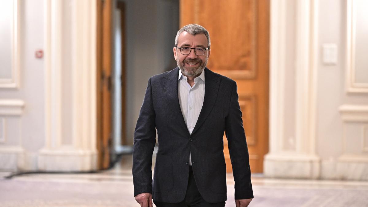 Mesajul unui liberal catre colegi dupa 36 de ani in PNL Daca ne unim cu PSD inseamna1777426186