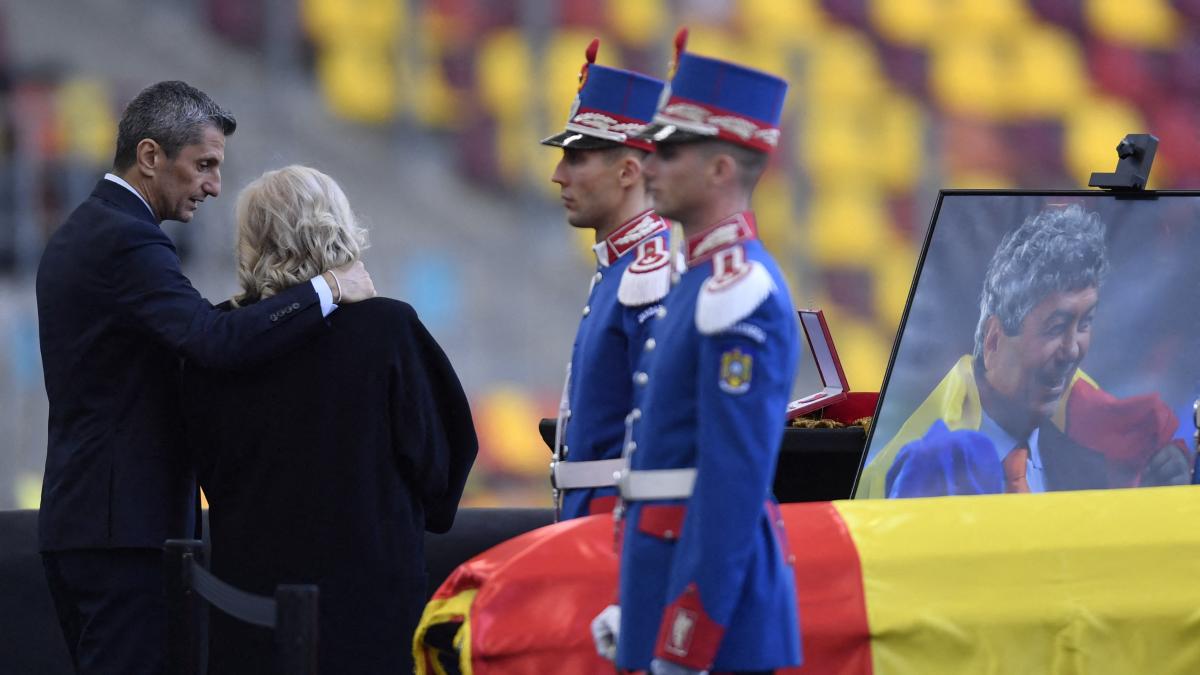 Motivul pentru care Nicusor Dan nu a mers la capataiul lui Mircea Lucescu Nu am vrut sa duc intr o1776367667