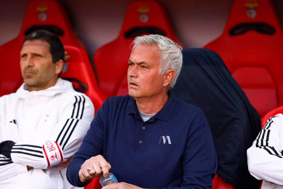 Mourinho surprins de Chivu Declaratiile portughezului despre antrenorul lui Inter1777466969