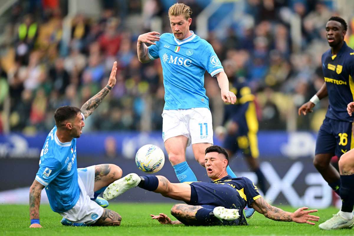 Napoli se impiedica in Serie A Interul lui Chivu poate sa se desprinda in fruntea clasamentului1776007049