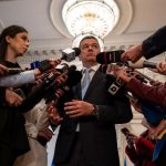 PSD anunta ca toti secretarii de stat prefectii si subprefectii partidului si au dat demisia1777448986