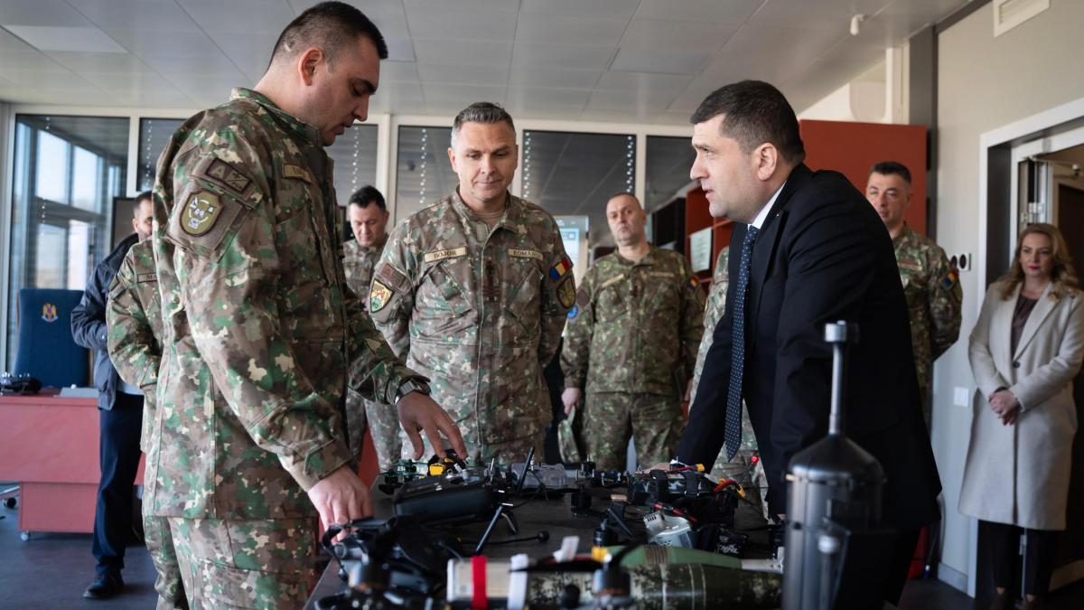 Radu Miruta anunta ca se finalizeaza ultimele pregatiri pentru programul Soldat gradat voluntar in termen1775575668