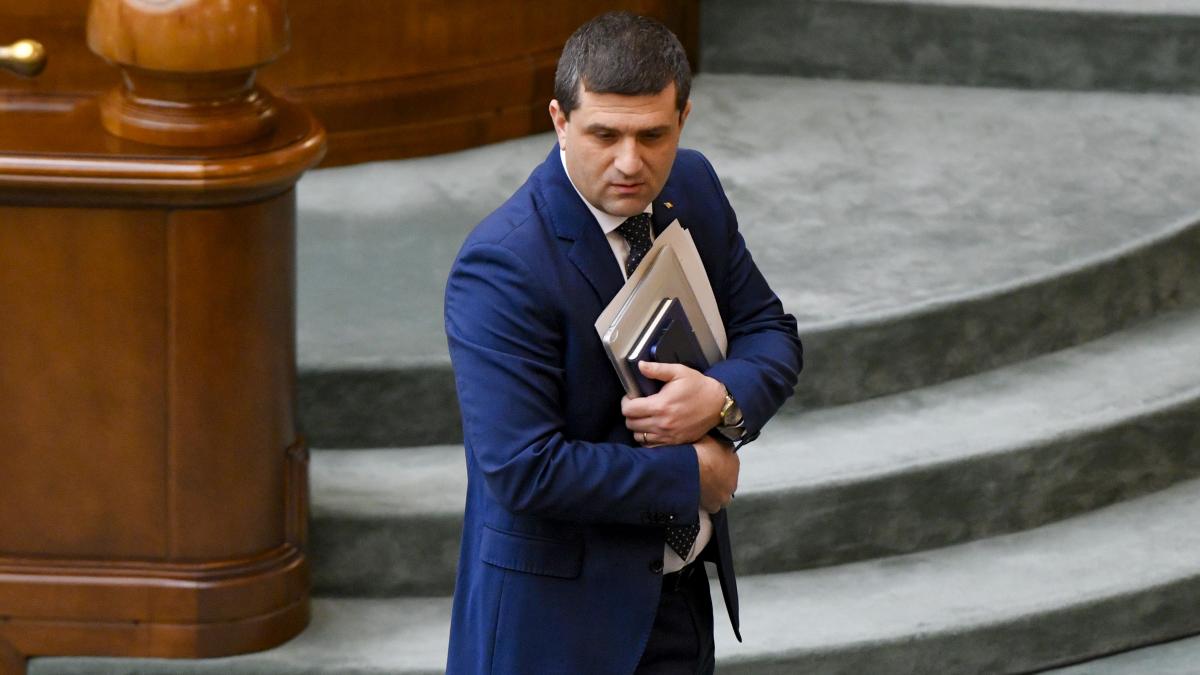 Radu Miruta este acuzat ca s a impotrivit proiectului Cea mai moderna arba de asalt fabricata la Cugir1777421375