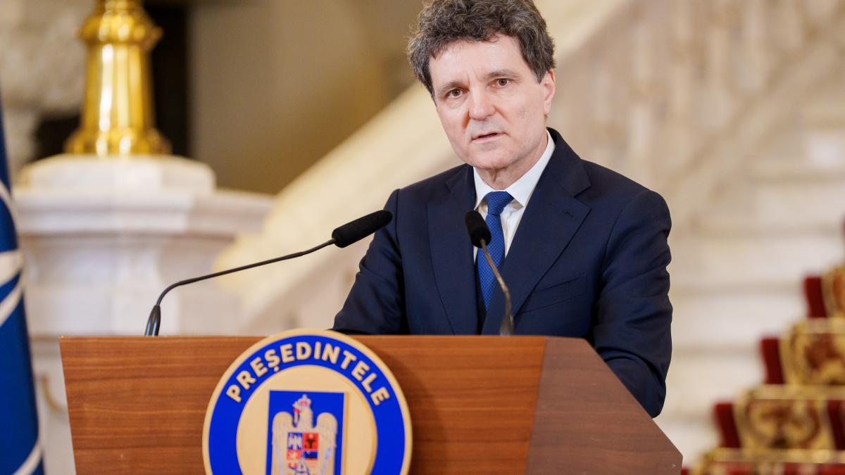 Surse Nicusor Dan stia inca de sambata ca PSD si AUR pregatesc o motione de cenzura dar nu ca acesta va1777432179