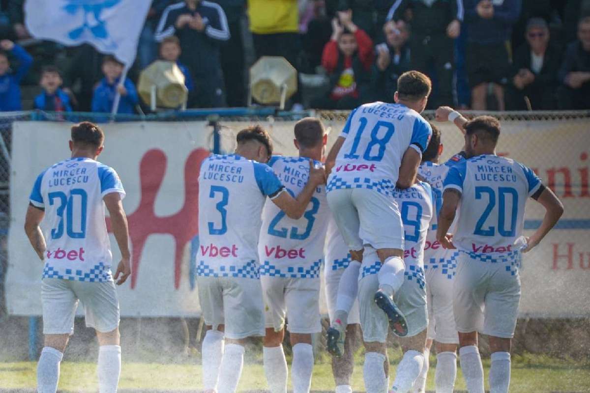 Victorie convingatoare pentru Corvinul si un nou pas esential catre promovarea in Superliga1776183451