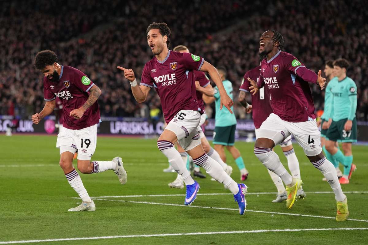 West Ham invinge la o diferenta mare de puncte si trimite Tottenham pe un loc de retrogradare1775855851