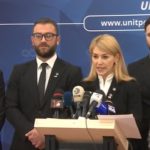 Cei 6 parlamentari care au anuntat ca nu vor mai vota motiunea au ramas acum doar 5 Un coleg1777899611