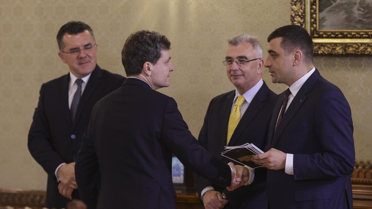 George Simion i a solicitat lui Nicusor Dan un mandat pentru a forma un guvern AUR1779100871