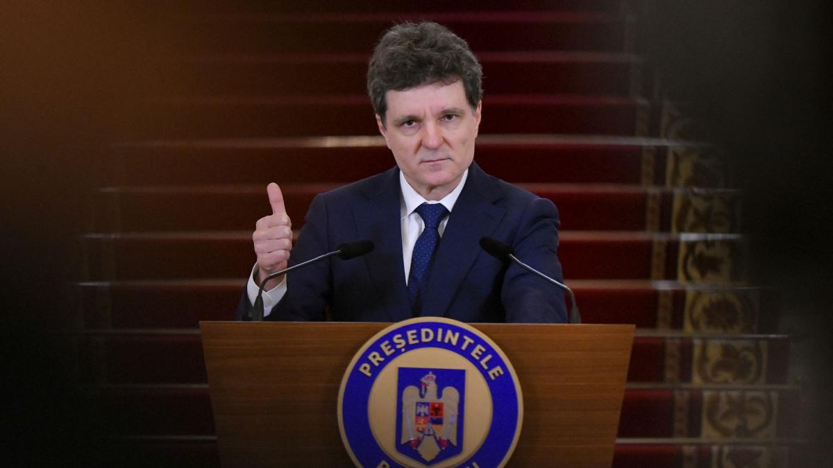 Nicusor Dan intrebat daca Oana Gheorghiu ar trebui sa demisioneze este o chestiune juridica1778842521