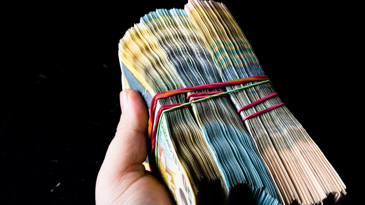 Salariile cresc si se deblocheaza posturi in 47 de companii Guvernul Bolojan a aprobat majorarile1778785829