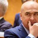 surse trei echipe din pnl negociaza direct cu parlamentarii aur si din alte partide pentru a evita1777880996