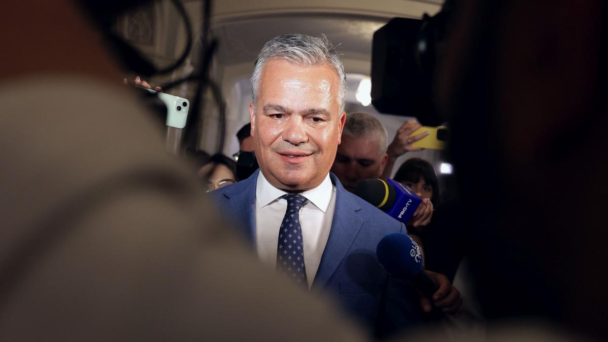 Adrian Veștea, după ultimatumul primit de la conducerea PNL: "Nu îmi voi da demisia din funcția de premier desemnat" 4 Adrian Vestea dupa ultimatumul primit de la conducerea PNL Nu imi voi da demisia din functia de premier desemnat1781554369