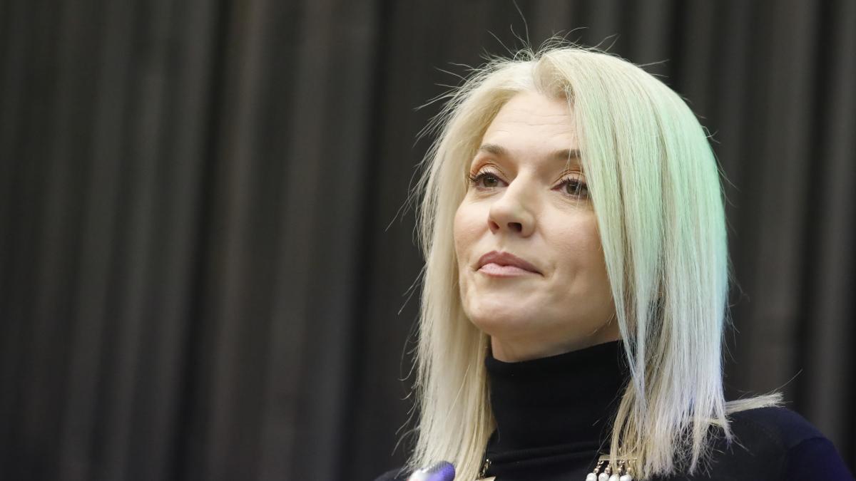 Alina Gorghiu critica conducerea PNL Nu putem sa ne prezentam ca un partid responsabil daca la fiecare 241782466329