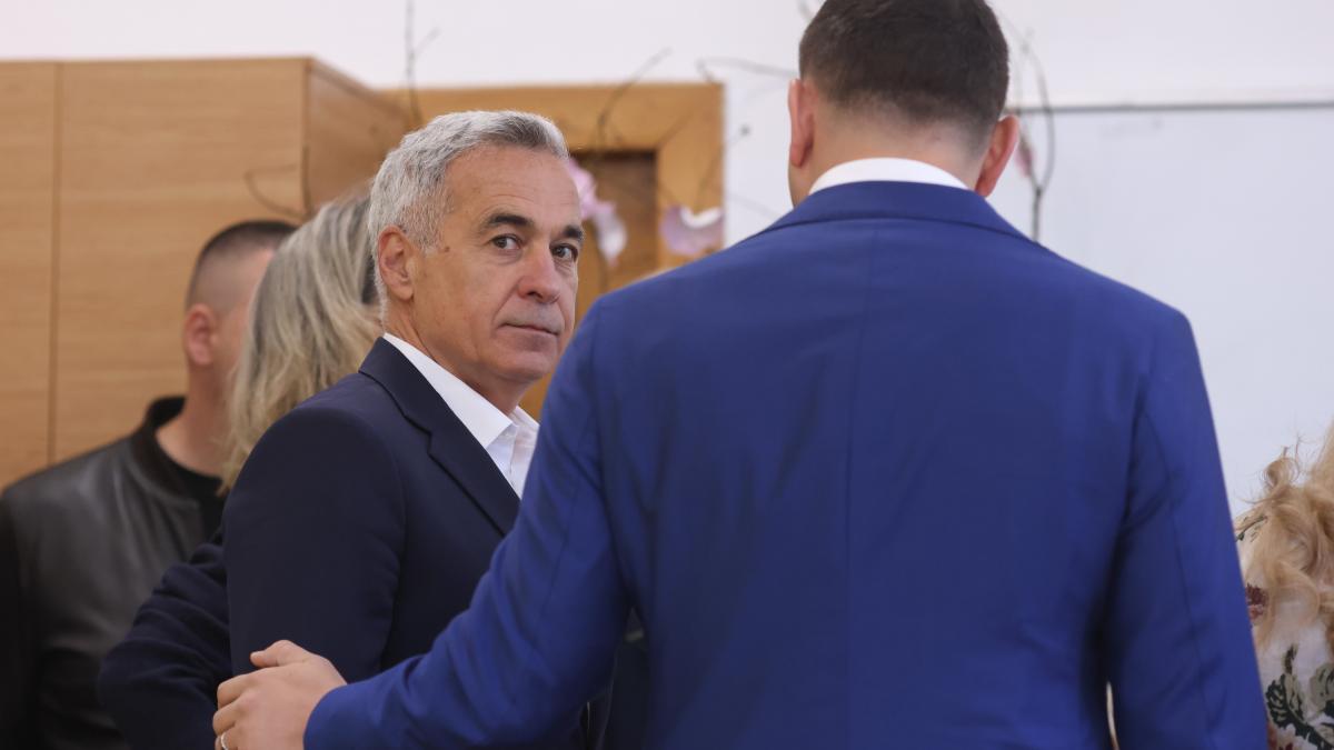 Calin Georgescu si George Simion solicita suspendarea lui Nicusor Dan si returnul turului doi1781000842