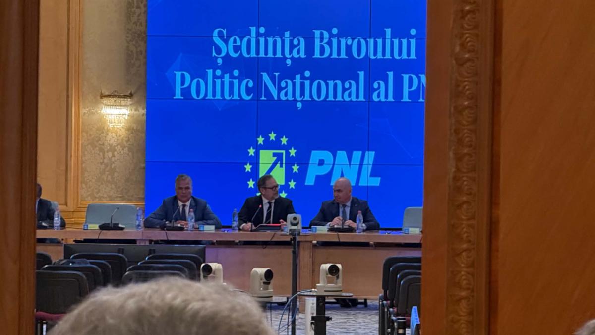 Cum se înrăutățește situația lui Adrian Veștea după decizia UDMR. Ce șanse mai are să obțină sprijinul pentru Guvern? 2 Cum se inrautateste situatia lui Adrian Vestea dupa decizia UDMR Ce sanse mai are sa obtina sprijinul pentru Guvern1781612835