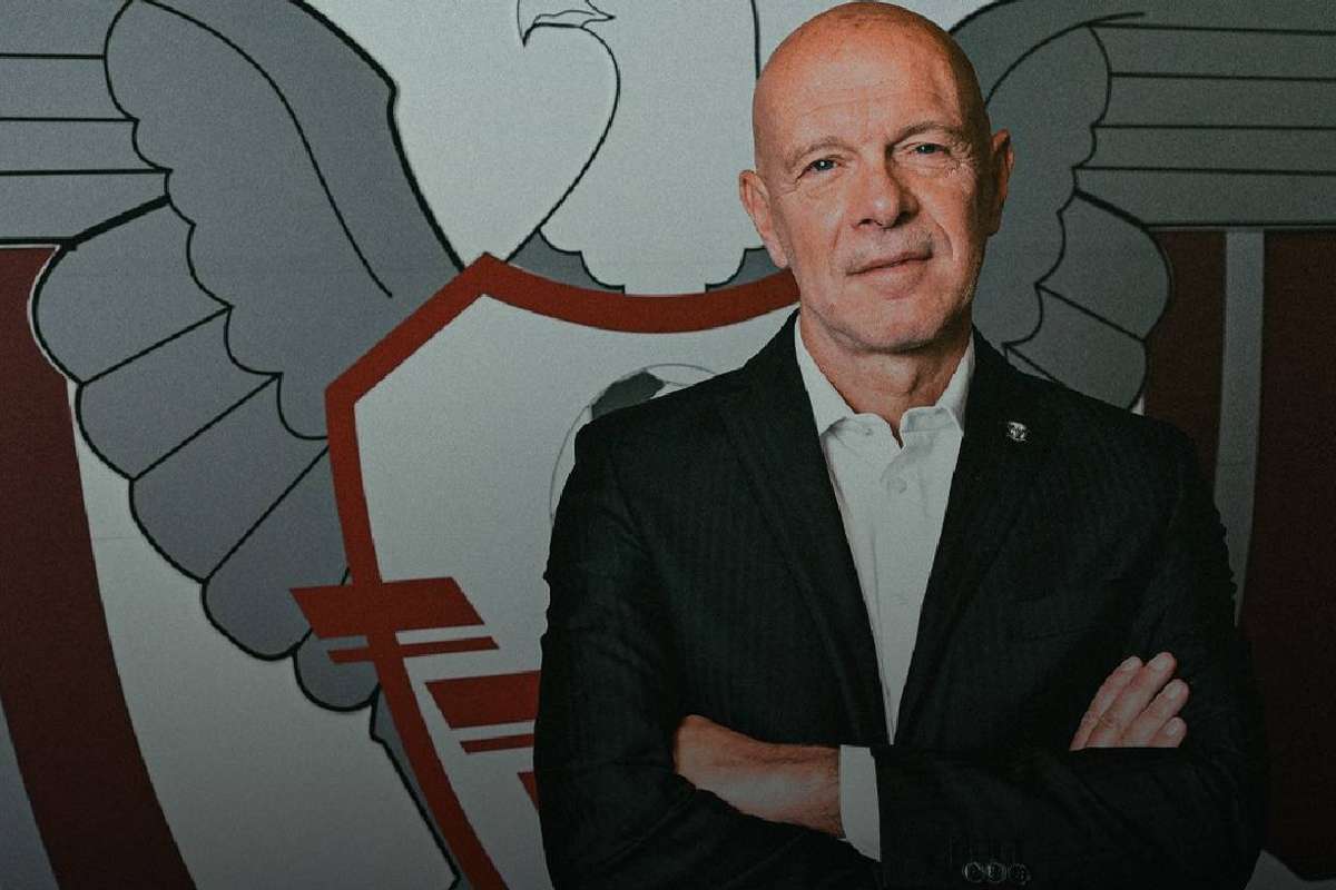 FC Rapid a făcut un anunț oficial privind separarea de directorul sportiv Mauro Pederzoli. 2 FC Rapid a facut un anunt oficial privind separarea de directorul sportiv Mauro Pederzoli1780414939