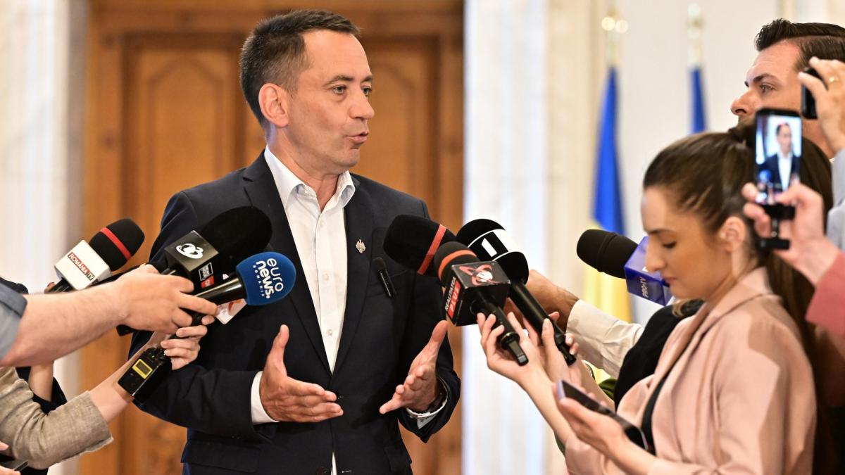 Liderul UDMR, revelatii din discuția cu Adrian Veștea: Ne-a propus să ne alăturăm guvernului. Ne-a... 2 Liderul UDMR revelatii din discutia cu Adrian Vestea Ne a propus sa ne alaturam guvernului Ne a1781550755