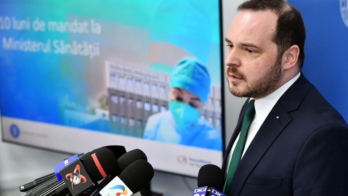 Rogobete il invita pe Bolojan sa l insoteasca pe coridoarele unei sectii de oncologie La patul1782586878