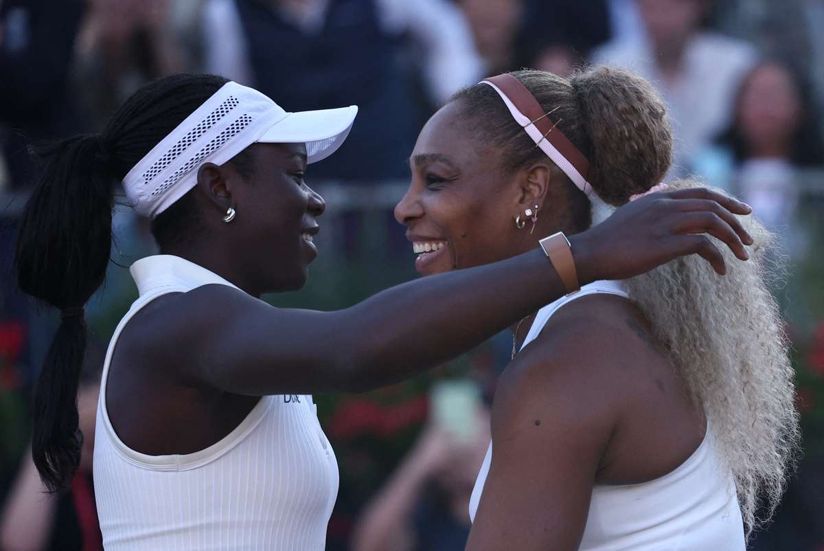 Serena Williams, obligată să se retragă din proba de dublu de la Queen's din cauza accidentării partenerei Mboko 3 Serena Williams obligata sa se retraga din proba de dublu de la Queens din cauza accidentarii partenerei Mboko1781197045