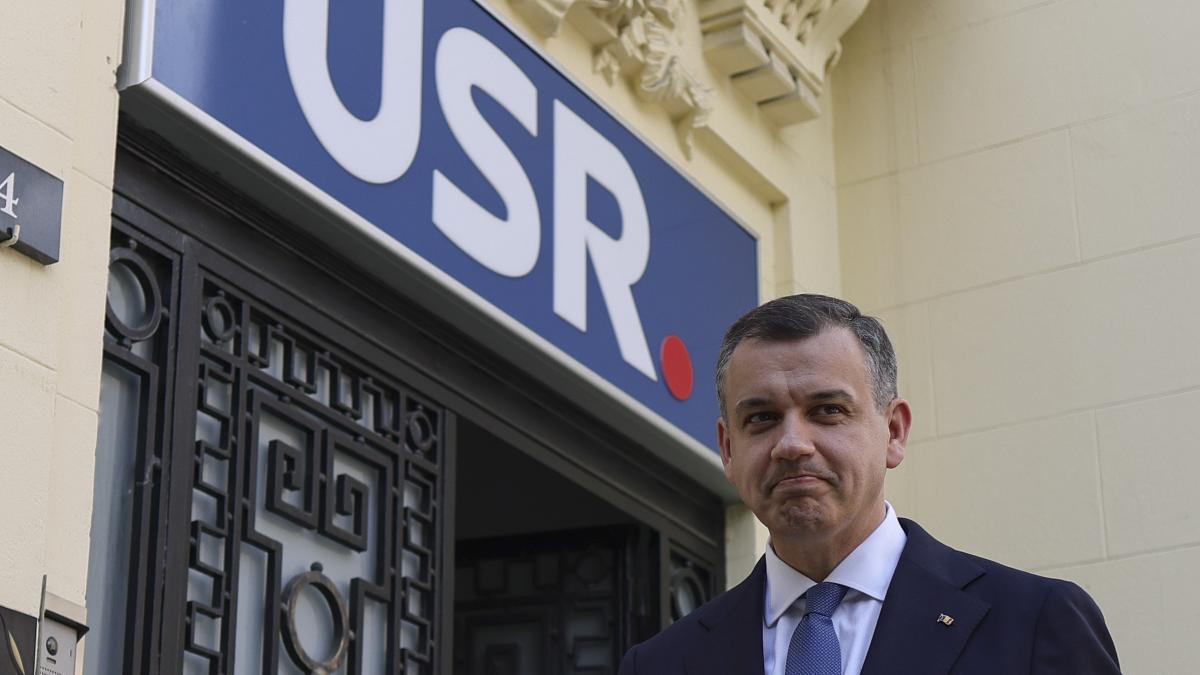 Surse: Ce le-a comunicat Tomac liderilor PNL și USR cu privire la acțiunile pe care le va întreprinde Nicușor Dan, în cazul în care guvernul pică la vot... 2 Surse Ce le a comunicat Tomac liderilor PNL si USR cu privire la actiunile pe care le va intreprinde Nicusor Dan in cazul in care guvernul pica la vot1780932443