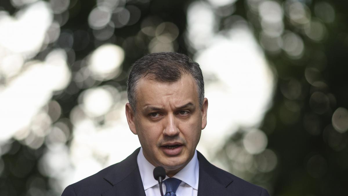 Tomac il critica pe Bolojan Nu iti poti cladi o cariera solida pe angajamente care astazi sunt1782841584