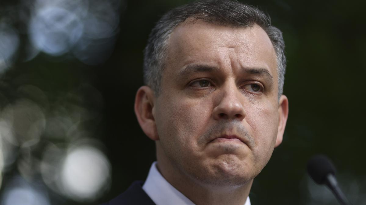 Ultimele evaluări pentru Eugen Tomac. Nici scenariul cel mai favorabil nu-l aduce la Palatul Victoria. În cea mai... 3 Ultimele evaluari pentru Eugen Tomac Nici scenariul cel mai favorabil nu l aduce la Palatul Victoria In cea mai1781131354