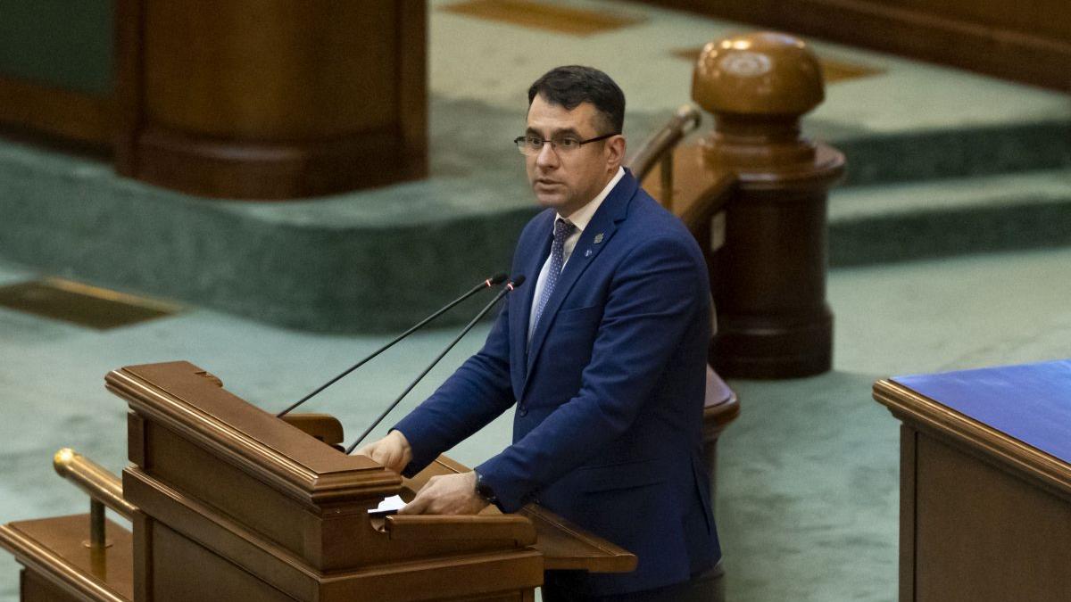 Senator USR: "Numirea lui Adrian Veștea alterează complet situația. Acordă o notă de neseriozitate..." 4 senator USR numirea lui Adrian Vestea altereaza complet situatia acorda o nota de neseriozitate1781424734