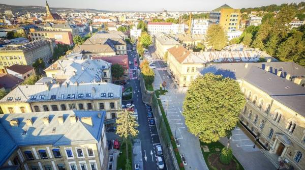 Alin Tișe, acuzații contundente la adresa Guvernului: Spitalele din Cluj au primit cu aproape de trei ori mai puține posturi decât cele din Bihor. 2 Alin Tise acuzatii contundente la adresa Guvernului Spitalele din Cluj au primit cu aproape de trei ori mai putine posturi decat cele din Bihor1785344425