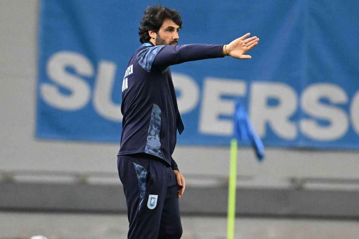 Arbitri din Suedia și Italia pentru meciul dintre Universitatea Craiova și Levski Sofia 2 Arbitri din Suedia si Italia pentru meciul dintre Universitatea Craiova si Levski Sofia1784283373