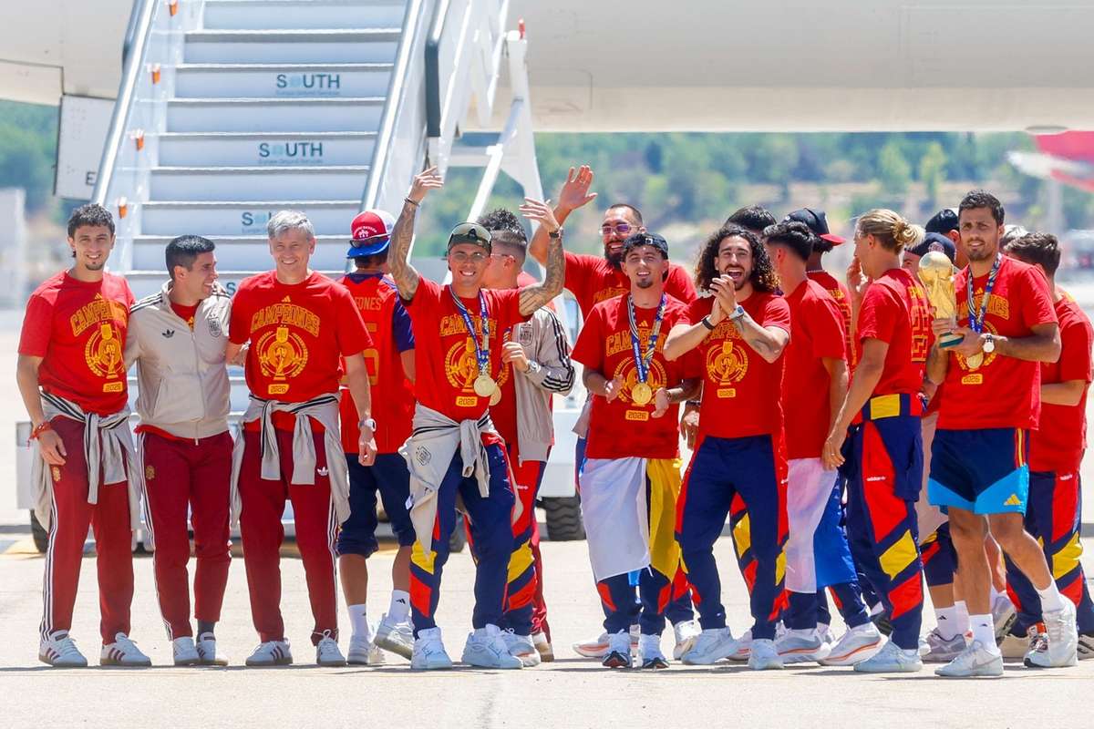Bucurie! Campioana mondială s-a întors acasă: Spania a ajuns la Madrid cu trofeul suprem. 3 Bucurie Campioana mondiala s a intors acasa Spania a ajuns la Madrid cu trofeul suprem1784557901