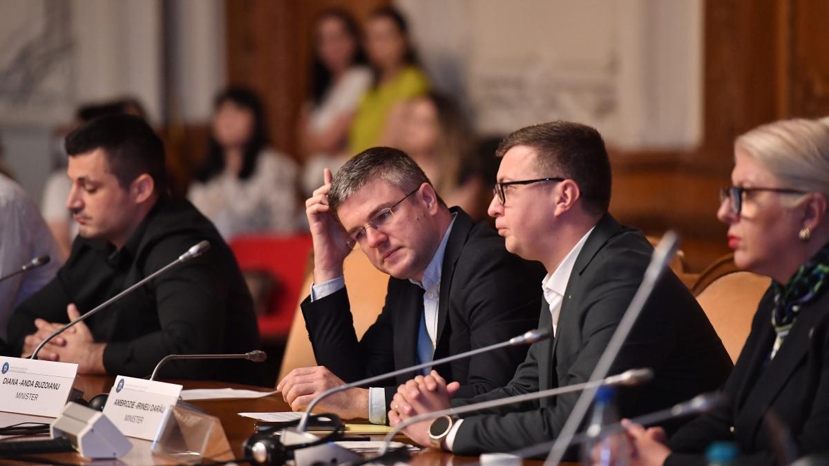 Darău: Statul nu poate asigura securitate cibernetică cu angajați plătiți cu 5-7 mii de lei. Cei... 3 Daru Statul nu poate asigura securitate cibernetica cu angajati platiti cu 5 7 mii de lei Cei1784295988