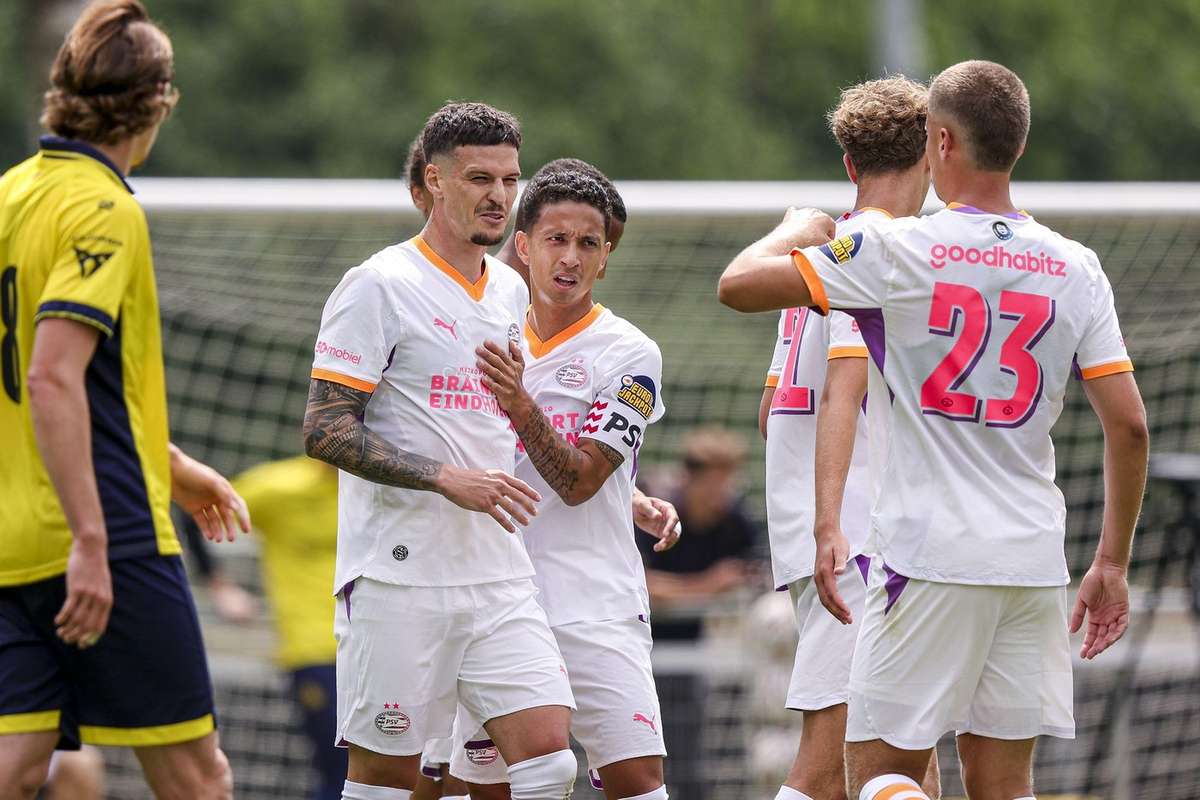 Dennis Man marchează în confruntarea cu Darius Olaru: PSV și Union Saint Gilloise încheie la egalitate. 2 Dennis Man marcheaza in confruntarea cu Darius Olaru PSV si Union Saint Gilloise incheie la egalitate1784379689