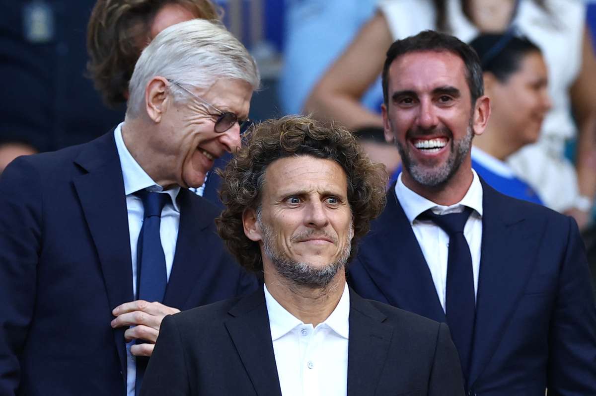 Diego Forlán este pe cale să devină noul antrenor al echipei naționale a Uruguayului. 2 Diego Forlan este pe cale sa devina noul antrenor al echipei nationale a Uruguayului1783926213