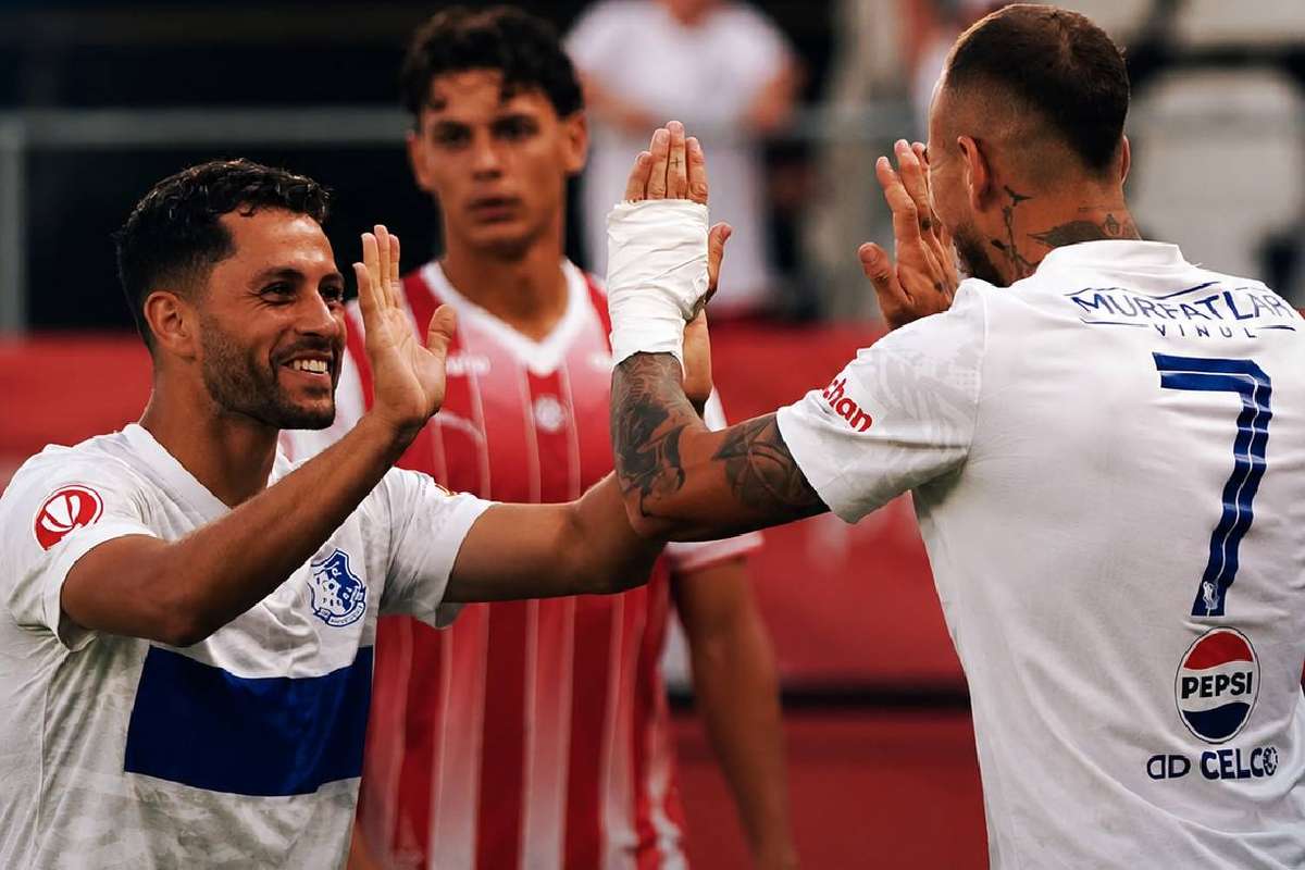 Dinamo a suferit o înfrângere în ultimul meci amical al verii! Eșec pe ”Arcul de Triumf” 2 Dinamo a suferit o infrangere in ultimul meci amical al verii esec pe Arcul de Triumf1783797372