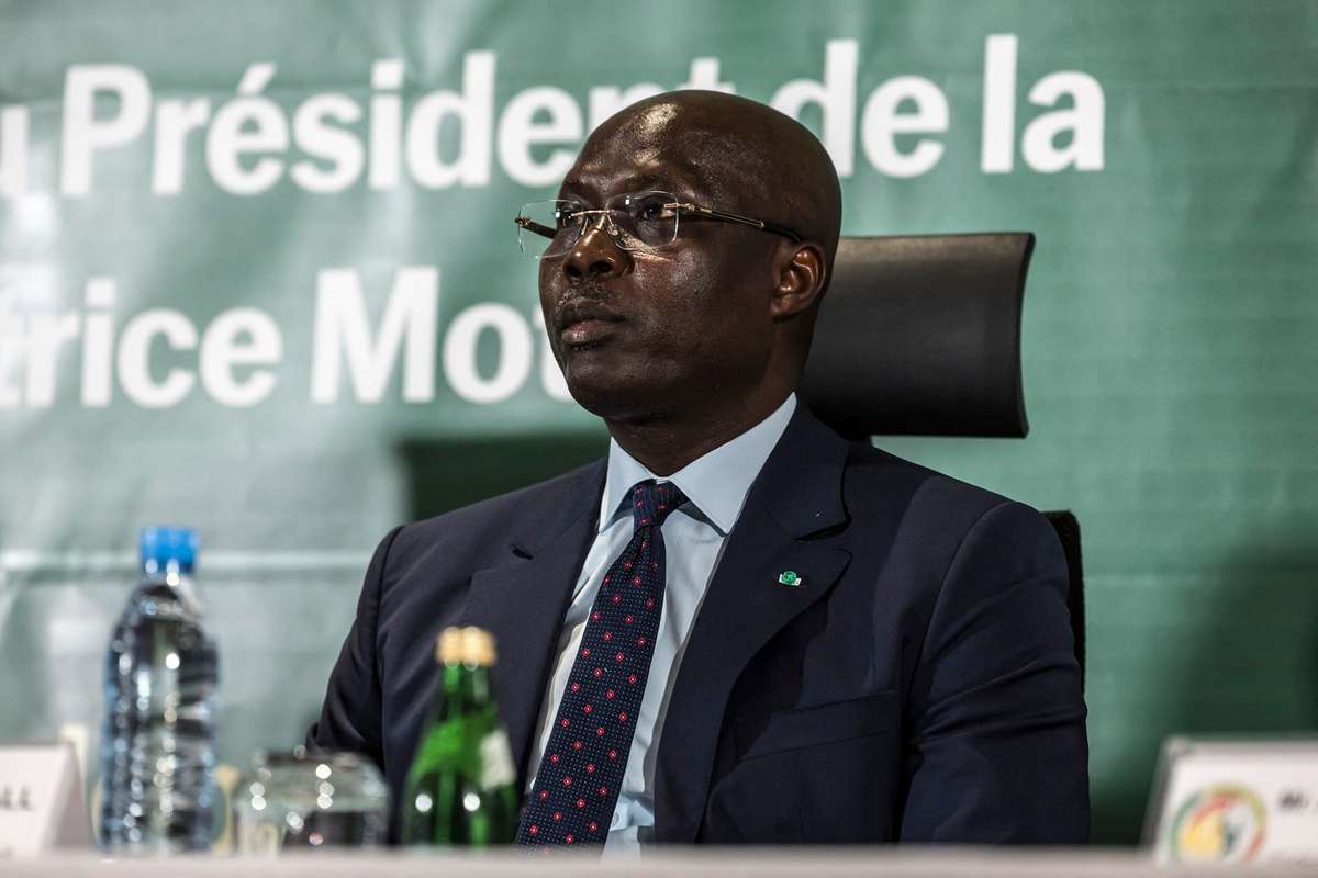 În ultimii zece ani, medicul echipei naționale a Senegalului este... ginecolog. 3 In ultimii zece ani medicul echipei nationale a Senegalului este ginecolog1784042178