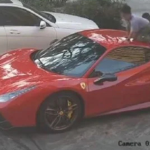 Momentul in care patru copii vandalizeaza un Ferrari de aproximativ 700000 de dolari Ce au inregistrat camerele de supraveghere1783074713