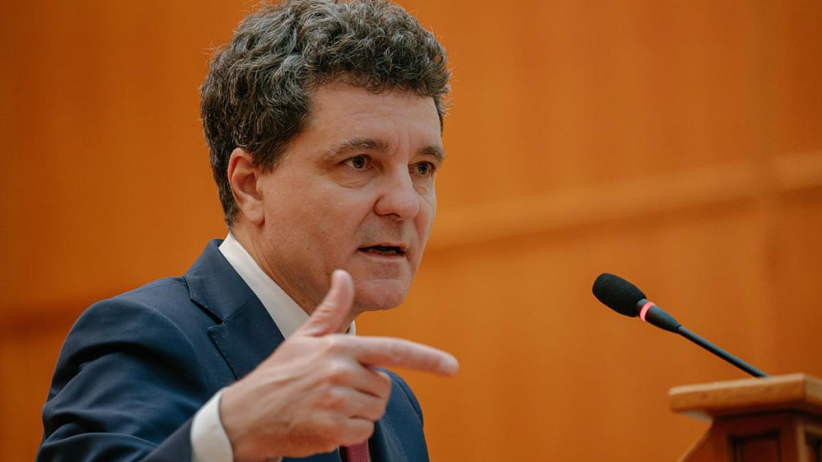 Nicușor Dan anunță de la Paris că „există pași timizi spre conciliere” între partide: „Dacă... 2 Nicusalor Dan anunta de la Paris ca exista pasi timizi spre conciliere intre partide Daca1784052116