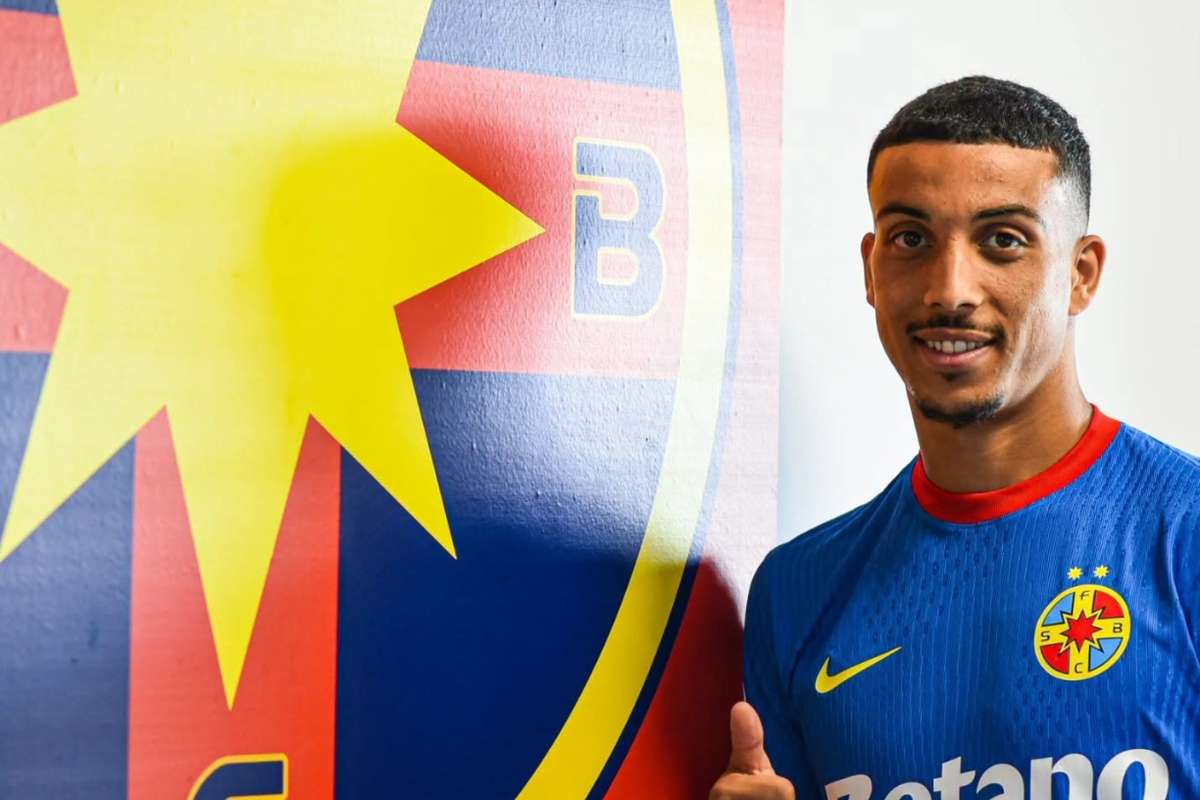 OFICIAL! FCSB a încheiat acordul cu un nou atacant: Aymen Boutoutaou, transferat de la Sochaux 2 OFICIAL FCSB a incheiat acordul cu un nou atacant Aymen Boutoutaou transferat de la